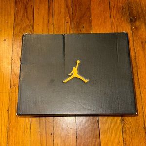 Kids Jordan 4 Retro Sneakers